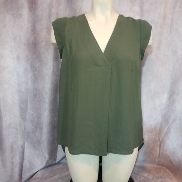 DR2 Olive Green Sleeveless Blouse Size XS - Picture 2 of 6
